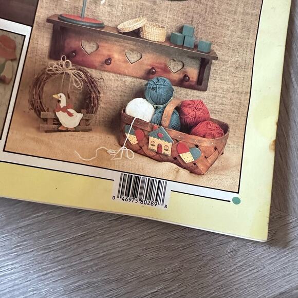 All Around the House Decorative Craft Painting Book BKW089 1987 12 Designs - Picture 3 of 10